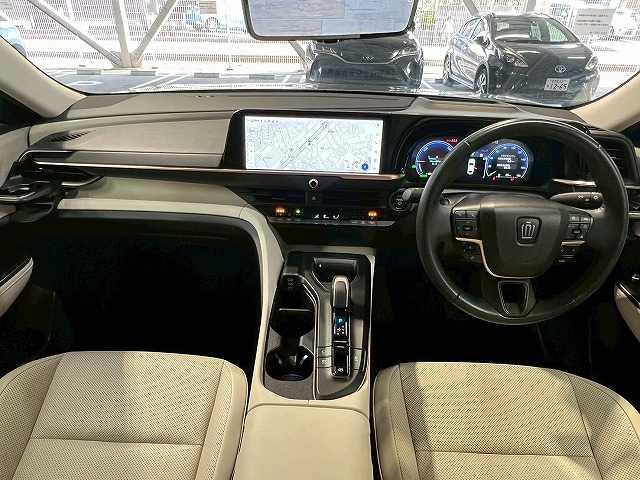 クラウンクロスオーバー G “Advanced・Leather Package” ワンオーナー/12.3インチナビ/全周囲/デジタルミラー/ブラインドスポット/シートヒーター/シートクーラー/衝突軽減/レーンアシスト/レーンアシスト/パワーシート/シートメモリ/クリアランスソナー(3枚目)