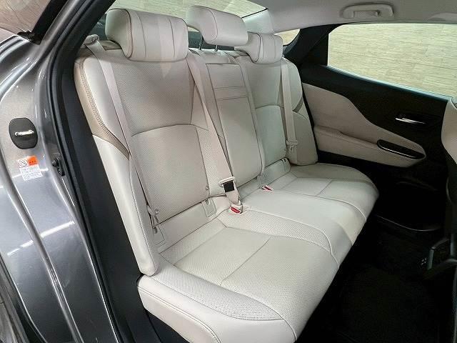 クラウンクロスオーバー G “Advanced・Leather Package” ワンオーナー/12.3インチナビ/全周囲/デジタルミラー/ブラインドスポット/シートヒーター/シートクーラー/衝突軽減/レーンアシスト/レーンアシスト/パワーシート/シートメモリ/クリアランスソナー(10枚目)