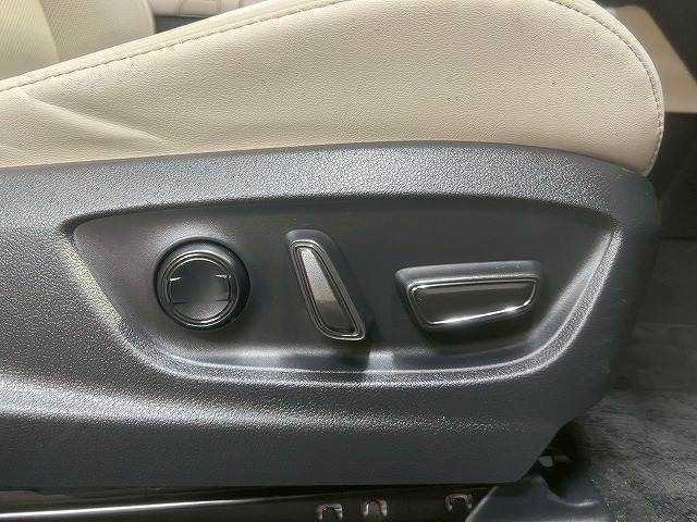 クラウンクロスオーバー G “Advanced・Leather Package” ワンオーナー/12.3インチナビ/全周囲/デジタルミラー/ブラインドスポット/シートヒーター/シートクーラー/衝突軽減/レーンアシスト/レーンアシスト/パワーシート/シートメモリ/クリアランスソナー(15枚目)