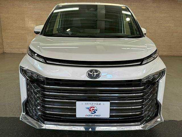 ヴォクシー Ｓ－Ｚ　後席モニター／パワーバックドア／ＢＳＭ／全周囲カメラ／パーキングアシスト／純正ナビＴＶ／両側電動スライドドア／衝突軽減ブレーキ／レーンアシスト／Ｂｌｕｅｔｏｏｔｈ／シートヒーター／後席シートヒーター（17枚目）