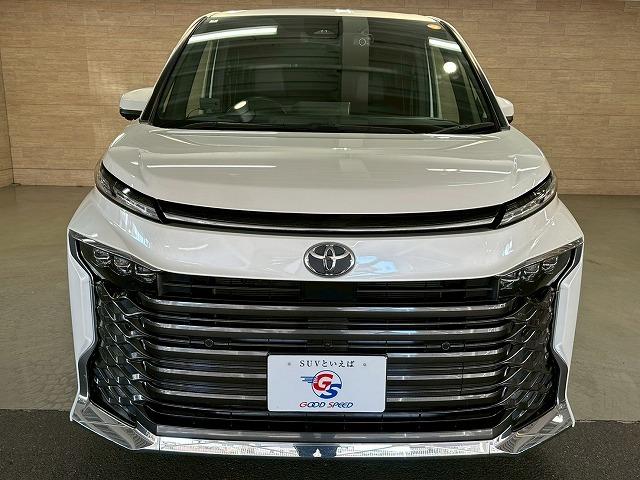 ヴォクシー Ｓ－Ｚ　後席モニター／パワーバックドア／ＢＳＭ／全周囲カメラ／パーキングアシスト／純正ナビＴＶ／両側電動スライドドア／衝突軽減ブレーキ／レーンアシスト／Ｂｌｕｅｔｏｏｔｈ／シートヒーター／後席シートヒーター（32枚目）