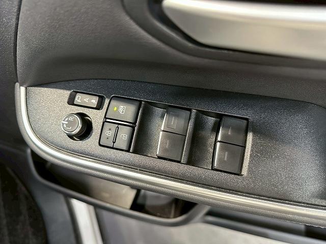 ヴォクシー Ｓ－Ｚ　後席モニター／パワーバックドア／ＢＳＭ／全周囲カメラ／パーキングアシスト／純正ナビＴＶ／両側電動スライドドア／衝突軽減ブレーキ／レーンアシスト／Ｂｌｕｅｔｏｏｔｈ／シートヒーター／後席シートヒーター（40枚目）