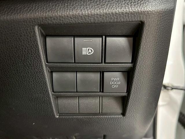 ヴォクシー Ｓ－Ｚ　後席モニター／パワーバックドア／ＢＳＭ／全周囲カメラ／パーキングアシスト／純正ナビＴＶ／両側電動スライドドア／衝突軽減ブレーキ／レーンアシスト／Ｂｌｕｅｔｏｏｔｈ／シートヒーター／後席シートヒーター（42枚目）