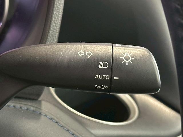 ヴォクシー Ｓ－Ｚ　後席モニター／パワーバックドア／ＢＳＭ／全周囲カメラ／パーキングアシスト／純正ナビＴＶ／両側電動スライドドア／衝突軽減ブレーキ／レーンアシスト／Ｂｌｕｅｔｏｏｔｈ／シートヒーター／後席シートヒーター（50枚目）