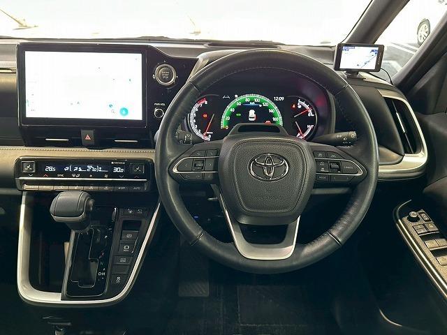 ヴォクシー Ｓ－Ｚ　後席モニター／パワーバックドア／ＢＳＭ／全周囲カメラ／パーキングアシスト／純正ナビＴＶ／両側電動スライドドア／衝突軽減ブレーキ／レーンアシスト／Ｂｌｕｅｔｏｏｔｈ／シートヒーター／後席シートヒーター（73枚目）