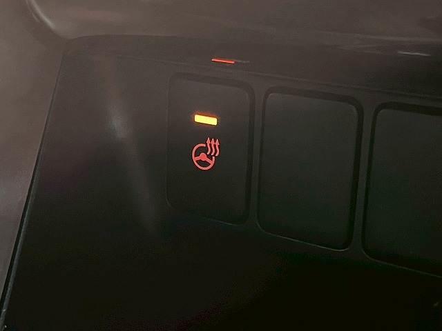 エクリプスクロスＰＨＥＶ Ｐ　全周囲／レーダークルーズ／パドルシフト／ＡＣ１００Ｖ／ブラインドスポット／ナビＴＶ／衝突軽減／レーンアシスト／コーナーセンサー／オートホールド／パドルシフト／パワーシート／１８インチアルミ／ＥＴＣ（8枚目）