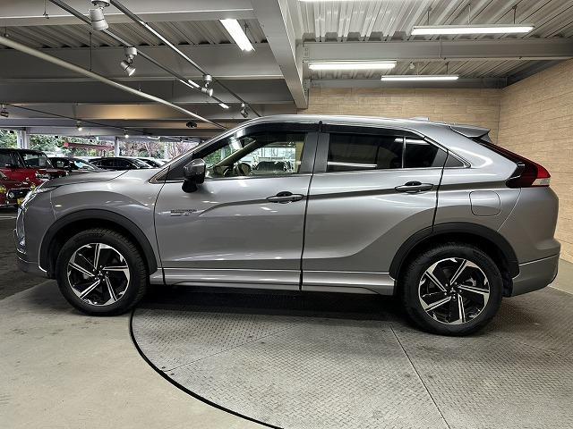 エクリプスクロスＰＨＥＶ Ｐ　全周囲／レーダークルーズ／パドルシフト／ＡＣ１００Ｖ／ブラインドスポット／ナビＴＶ／衝突軽減／レーンアシスト／コーナーセンサー／オートホールド／パドルシフト／パワーシート／１８インチアルミ／ＥＴＣ（22枚目）