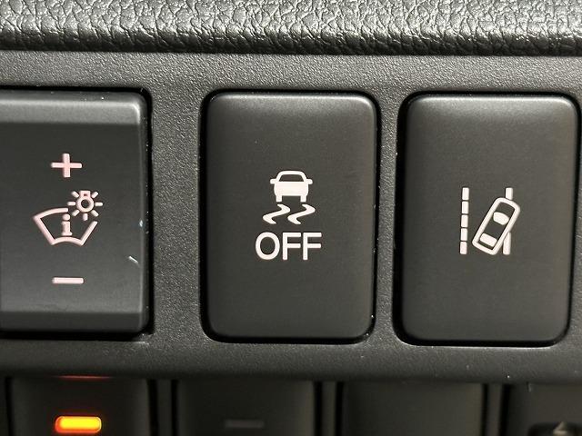 エクリプスクロスＰＨＥＶ Ｐ　全周囲／レーダークルーズ／パドルシフト／ＡＣ１００Ｖ／ブラインドスポット／ナビＴＶ／衝突軽減／レーンアシスト／コーナーセンサー／オートホールド／パドルシフト／パワーシート／１８インチアルミ／ＥＴＣ（44枚目）