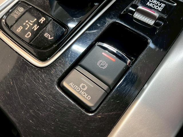 エクリプスクロスＰＨＥＶ Ｐ　全周囲／レーダークルーズ／パドルシフト／ＡＣ１００Ｖ／ブラインドスポット／ナビＴＶ／衝突軽減／レーンアシスト／コーナーセンサー／オートホールド／パドルシフト／パワーシート／１８インチアルミ／ＥＴＣ（62枚目）