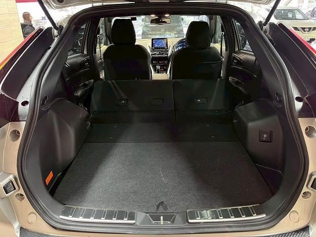 エクリプスクロスＰＨＥＶ Ｐ　全周囲／レーダークルーズ／パドルシフト／ＡＣ１００Ｖ／ブラインドスポット／ナビＴＶ／衝突軽減／レーンアシスト／コーナーセンサー／オートホールド／パドルシフト／パワーシート／１８インチアルミ／ＥＴＣ（20枚目）