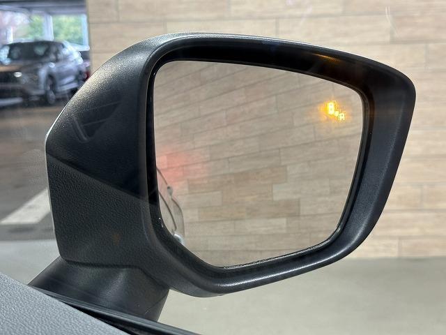 エクリプスクロスＰＨＥＶ Ｐ　全周囲／レーダークルーズ／パドルシフト／ＡＣ１００Ｖ／ブラインドスポット／ナビＴＶ／衝突軽減／レーンアシスト／コーナーセンサー／オートホールド／パドルシフト／パワーシート／１８インチアルミ／ＥＴＣ（35枚目）