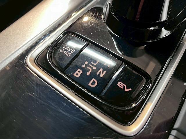 エクリプスクロスＰＨＥＶ Ｐ　全周囲／レーダークルーズ／パドルシフト／ＡＣ１００Ｖ／ブラインドスポット／ナビＴＶ／衝突軽減／レーンアシスト／コーナーセンサー／オートホールド／パドルシフト／パワーシート／１８インチアルミ／ＥＴＣ（67枚目）