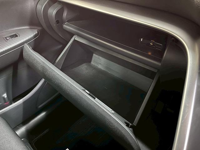 エクリプスクロスＰＨＥＶ Ｐ　全周囲／レーダークルーズ／パドルシフト／ＡＣ１００Ｖ／ブラインドスポット／ナビＴＶ／衝突軽減／レーンアシスト／コーナーセンサー／オートホールド／パドルシフト／パワーシート／１８インチアルミ／ＥＴＣ（69枚目）