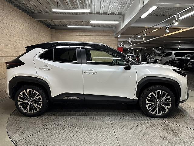 ヤリスクロス ハイブリッドＺ　アドベンチャー　ワンオーナー／全周囲／パワーバックドア／ナビＴＶ／Ｂｌｕｅｔｏｏｔｈ接続／パワーシート／デジタルミラー／ヘッドアップディスプレイ／１８インチアルミ／ＡＣ１００Ｖ／シートヒーター／スマートキー／ＥＴＣ（25枚目）