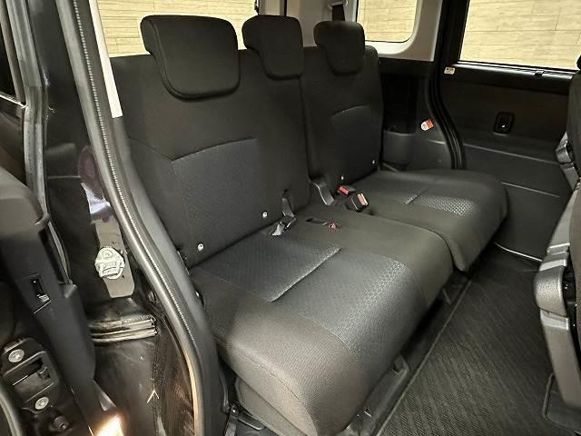 ルーミー G 両側電動スライドドア/シートヒーター/純正ナビTV/衝突軽減ブレーキ/バックカメラ/ETC/Bluetooth再生/スマートアシスト/クリアランスソナー/ステアリングスイッチ/アイドリングストップ(10枚目)