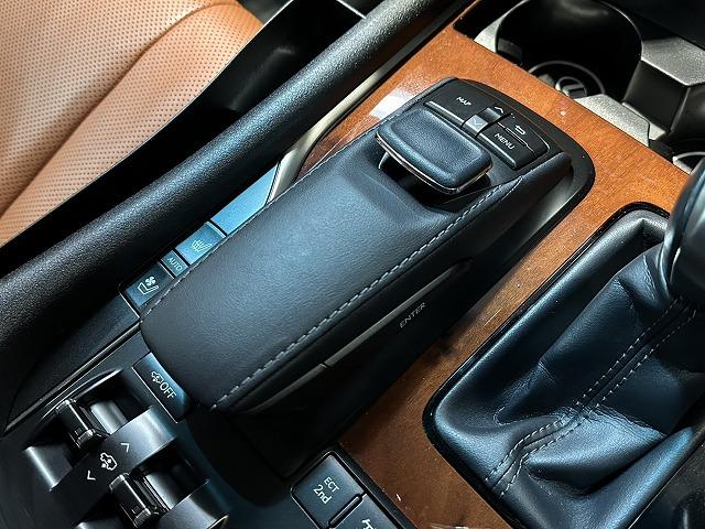 �A�N�Z�X�́A�����������H�t����h�b�~��Ė�T���B�Ŋ��w�t����w�ƂȂ�܂��B���O�ɂ��A���𒸂���Α��}�T�[�r�X������܂�