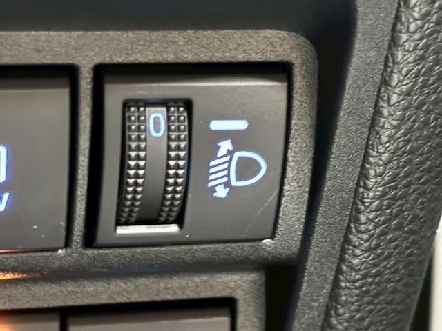 ヤリスクロス ハイブリッドＺ　モデリスタエアロ／全周囲／ナビ／レーダークルーズ／衝突軽減／レーンアシスト／ブラインドスポット／シートヒーター／ステアリングスイッチ／電動リアゲート／Ｂｌｕｅｔｏｏｔｈ接続／１８インチアルミ／ＥＴＣ（63枚目）