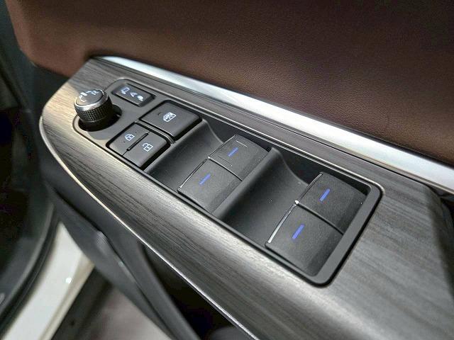 �A�N�Z�X�́A�����������H�t����h�b�~��Ė�T���B�Ŋ��w�t����w�ƂȂ�܂��B���O�ɂ��A���𒸂���Α��}�T�[�r�X������܂�