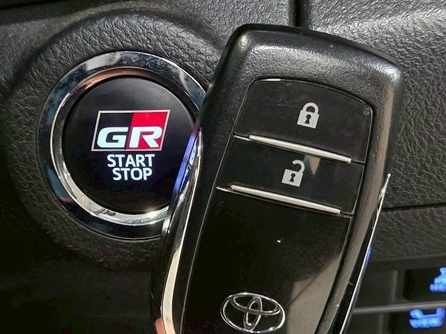 �y�X�}�[�g�L�[���v�b�V���X�^�[�g�z�������Ă���܂��B�������܂܂Ńh�A�̊J�\�ƂȂ�܂��B