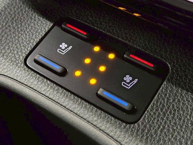 カローラクロス ハイブリッド Z モデリスタ/全周囲/シートヒーター&クーラー/BSM/10型ナビ/パーキングアシスト/レーダークルーズコントロール/パワーシート/オートハイビーム/パワーバックドア/ハーフレザーシート/ETC(72枚目)