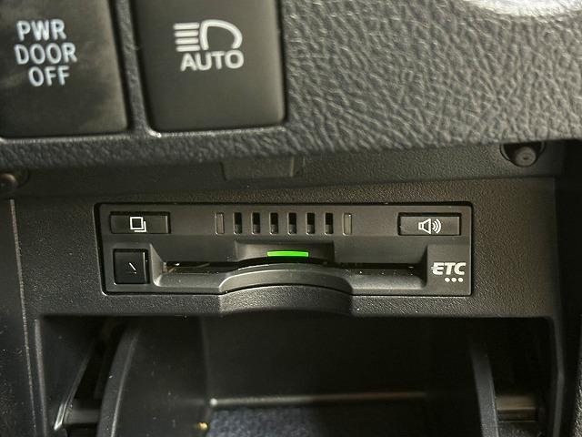 アルファード 2.5S Cパッケージ 12.1型フリップダウンモニター/9型ディスプレイ/シートエアコン/両側電動/シートヒーター/ハンドルヒーター/レーダークルーズ/シートメモリ/パワーシート/ステアリングスイッチ/18インチアルミ(56枚目)