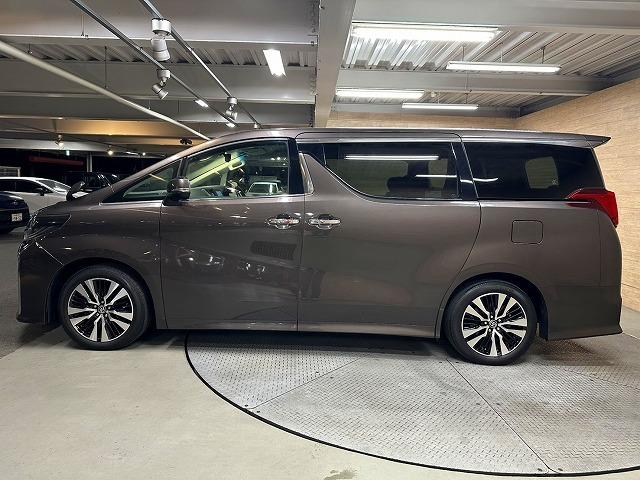 アルファード 2.5S Cパッケージ 12.1型フリップダウンモニター/9型ディスプレイ/シートエアコン/両側電動/シートヒーター/ハンドルヒーター/レーダークルーズ/シートメモリ/パワーシート/ステアリングスイッチ/18インチアルミ(64枚目)