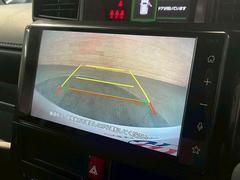 【バックモニター】を装備で駐車が苦手な方でも安心です。 4