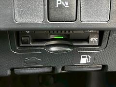 【ＥＴＣ】で高速道路もスムーズに乗り降り可能で、ご納車直後からの遠距離ドライブも可能です。 7