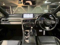 アイポイントが高く見晴らしの良い運転席です！ 2
