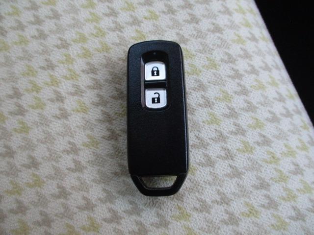 N-ONE G ワンオーナー 点検整備+保証付 SDナビ ワンセグ アイドリングストップ スマートキー 電動格納ミラー ETC ヘッドライトレベライザー 横滑り防止 ベンチシート プッシュスタート 走行41000キロ(6枚目)