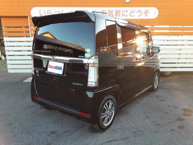 N-BOXカスタム G SSパッケージ 衝突軽減ブレーキ 両側電動スライドドア 純正メモリーナビ ワンセグ BLUETOOTH対応 バックカメラ CD DVD再生 オートライト ディスチャージ ウィンカーミラー アルミ スマートキー(2枚目)