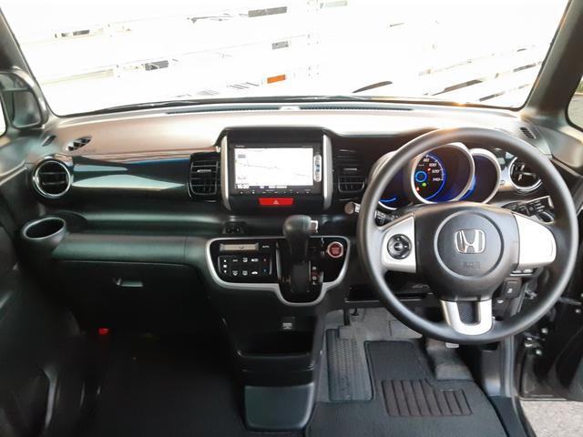 N-BOXカスタム G SSパッケージ 衝突軽減ブレーキ 両側電動スライドドア 純正メモリーナビ ワンセグ BLUETOOTH対応 バックカメラ CD DVD再生 オートライト ディスチャージ ウィンカーミラー アルミ スマートキー(3枚目)