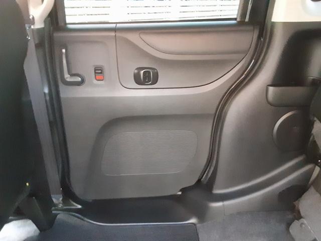 N-BOXカスタム G SSパッケージ 衝突軽減ブレーキ 両側電動スライドドア 純正メモリーナビ ワンセグ BLUETOOTH対応 バックカメラ CD DVD再生 オートライト ディスチャージ ウィンカーミラー アルミ スマートキー(42枚目)