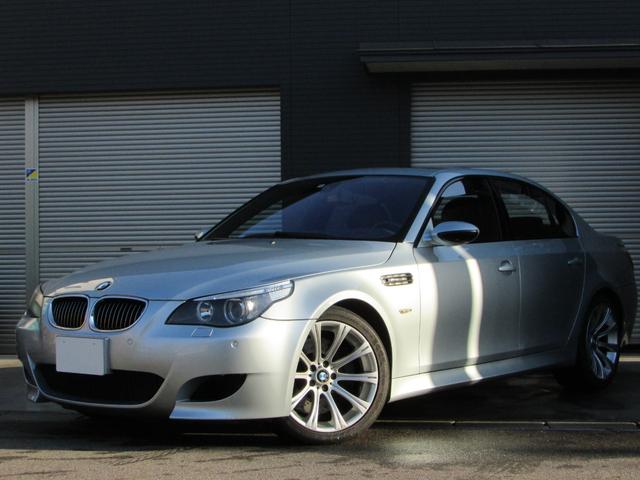 M5 純正ナビ 地デジ HID 革シート ワンオフマフラー(2枚目)
