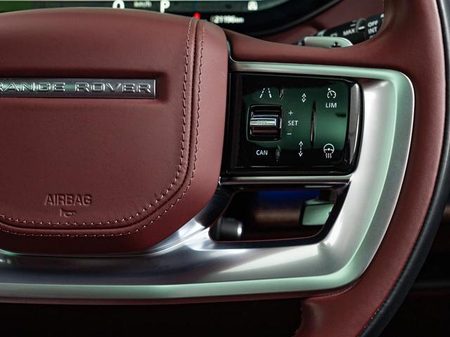 レンジローバー ＨＳＥ　Ｄ３００　スタンダードホイールベース　認定中古車　純正２３インチＡＷ　電動ステップ　サンルーフ　衝突軽減　ＭＥＲＩＤＩＡＮ　デジタルミラー　エアサス　シートクーラー　メモリ付パワーシート　アダプティブクルーズ　ナビ付液晶メーター（15枚目）