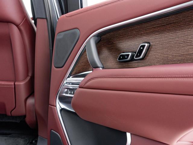 レンジローバー ＨＳＥ　Ｄ３００　スタンダードホイールベース　認定中古車　純正２３インチＡＷ　電動ステップ　サンルーフ　衝突軽減　ＭＥＲＩＤＩＡＮ　デジタルミラー　エアサス　シートクーラー　メモリ付パワーシート　アダプティブクルーズ　ナビ付液晶メーター（48枚目）