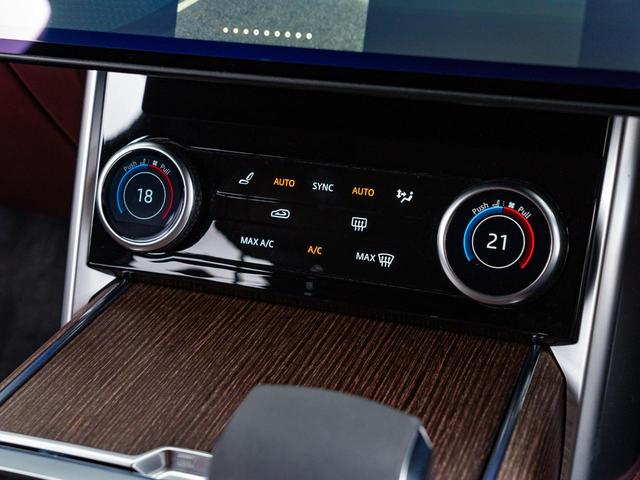 レンジローバー ＨＳＥ　Ｄ３００　スタンダードホイールベース　認定中古車　純正２３インチＡＷ　電動ステップ　サンルーフ　衝突軽減　ＭＥＲＩＤＩＡＮ　デジタルミラー　エアサス　シートクーラー　メモリ付パワーシート　アダプティブクルーズ　ナビ付液晶メーター（59枚目）