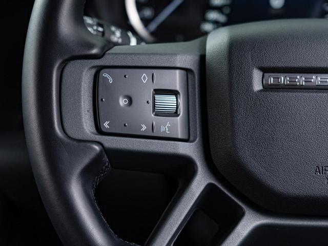 ディフェンダー １１０Ｘ－ダイナミックＨＳＥ　Ｄ３００　認定中古車　パノラミックスライディングルーフ　エアサスペンション　ファミリーパック　ブラックエクステリアパック　マトリックスＬＥＤヘッドライト　ベンチレーション　ＭＥＲＩＤＩＡＮサウンド（36枚目）