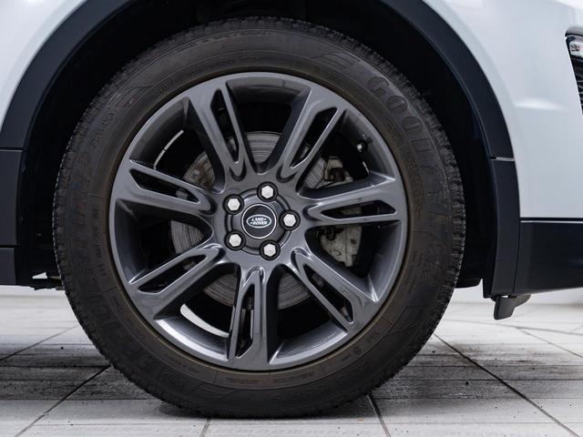 レンジローバーイヴォーク ランドマークエディション　認定中古車　純正１９インチＡＷ　ＭＥＲＩＤＩＡＮ　パノラミックルーフ　シートヒーター　パワーシート　パワーテールゲート　テレインレスポンス　パドルシフト　全周囲カメラ（3枚目）