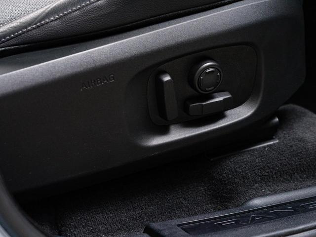 レンジローバーイヴォーク ランドマークエディション　認定中古車　純正１９インチＡＷ　ＭＥＲＩＤＩＡＮ　パノラミックルーフ　シートヒーター　パワーシート　パワーテールゲート　テレインレスポンス　パドルシフト　全周囲カメラ（6枚目）