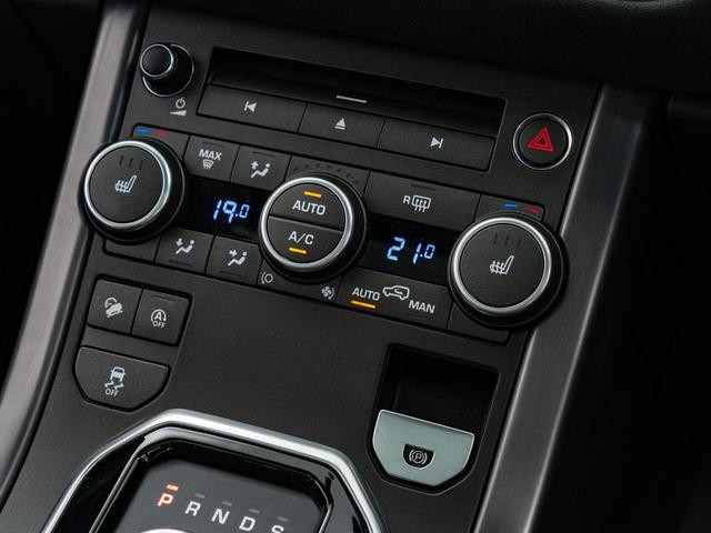 レンジローバーイヴォーク ランドマークエディション　認定中古車　純正１９インチＡＷ　ＭＥＲＩＤＩＡＮ　パノラミックルーフ　シートヒーター　パワーシート　パワーテールゲート　テレインレスポンス　パドルシフト　全周囲カメラ（8枚目）