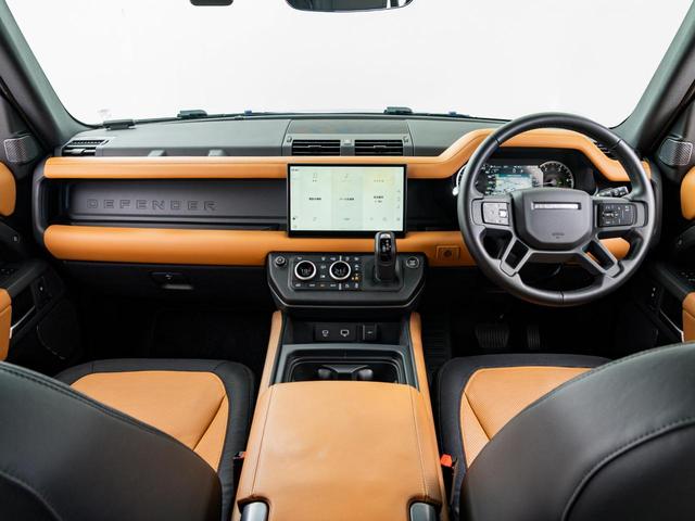 ディフェンダー １１０Ｘ－ダイナミックＨＳＥ　Ｄ３００　認定中古車　純正２０インチＡＷ　パノラミックルーフ　エアサス　前席シートクーラー　シートヒーター　ＭＥＲＩＤＩＡＮ　メモリ付きパワーシート　３Ｄサラウンドカメラ　サイドステップ　３Ｄサラウンドカメラ（2枚目）
