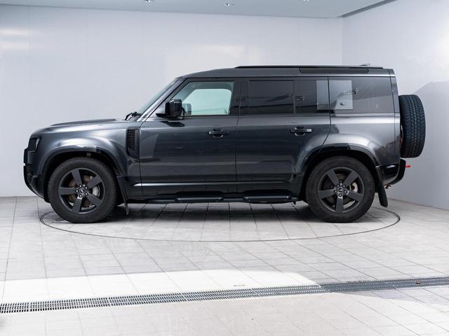 ディフェンダー １１０Ｘ－ダイナミックＨＳＥ　Ｄ３００　認定中古車　純正２０インチＡＷ　パノラミックルーフ　エアサス　前席シートクーラー　シートヒーター　ＭＥＲＩＤＩＡＮ　メモリ付きパワーシート　３Ｄサラウンドカメラ　サイドステップ　３Ｄサラウンドカメラ（21枚目）