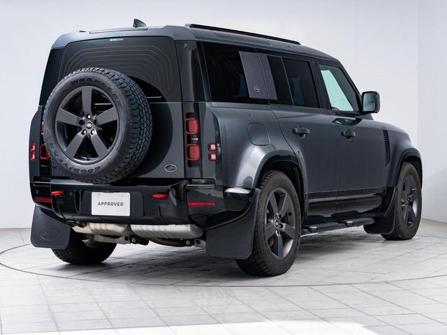 ディフェンダー １１０Ｘ－ダイナミックＨＳＥ　Ｄ３００　認定中古車　純正２０インチＡＷ　パノラミックルーフ　エアサス　前席シートクーラー　シートヒーター　ＭＥＲＩＤＩＡＮ　メモリ付きパワーシート　３Ｄサラウンドカメラ　サイドステップ　３Ｄサラウンドカメラ（24枚目）