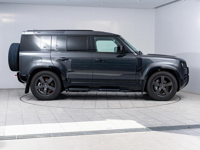 ディフェンダー １１０Ｘ－ダイナミックＨＳＥ　Ｄ３００　認定中古車　純正２０インチＡＷ　パノラミックルーフ　エアサス　前席シートクーラー　シートヒーター　ＭＥＲＩＤＩＡＮ　メモリ付きパワーシート　３Ｄサラウンドカメラ　サイドステップ　３Ｄサラウンドカメラ（25枚目）
