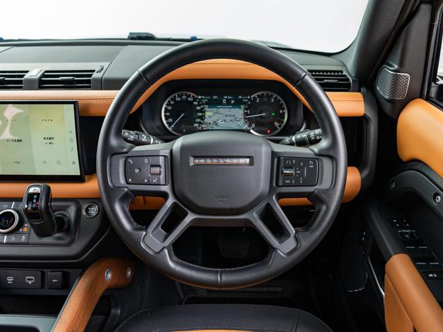 ディフェンダー １１０Ｘ－ダイナミックＨＳＥ　Ｄ３００　認定中古車　純正２０インチＡＷ　パノラミックルーフ　エアサス　前席シートクーラー　シートヒーター　ＭＥＲＩＤＩＡＮ　メモリ付きパワーシート　３Ｄサラウンドカメラ　サイドステップ　３Ｄサラウンドカメラ（27枚目）