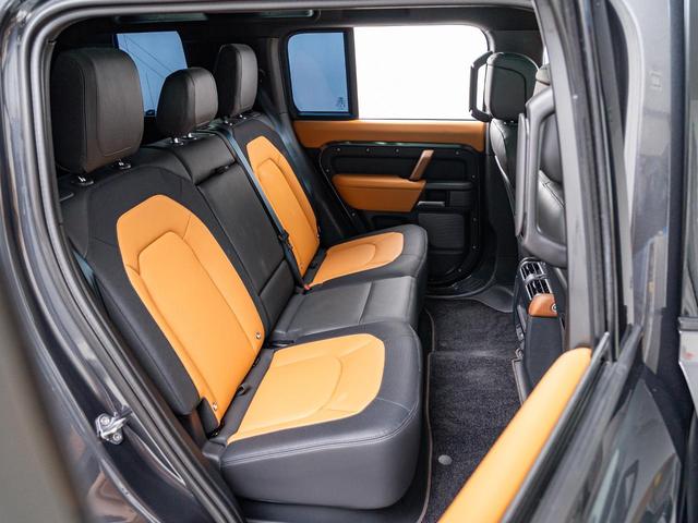 ディフェンダー １１０Ｘ－ダイナミックＨＳＥ　Ｄ３００　認定中古車　純正２０インチＡＷ　パノラミックルーフ　エアサス　前席シートクーラー　シートヒーター　ＭＥＲＩＤＩＡＮ　メモリ付きパワーシート　３Ｄサラウンドカメラ　サイドステップ　３Ｄサラウンドカメラ（33枚目）