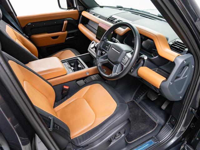 ディフェンダー １１０Ｘ－ダイナミックＨＳＥ　Ｄ３００　認定中古車　純正２０インチＡＷ　パノラミックルーフ　エアサス　前席シートクーラー　シートヒーター　ＭＥＲＩＤＩＡＮ　メモリ付きパワーシート　３Ｄサラウンドカメラ　サイドステップ　３Ｄサラウンドカメラ（34枚目）