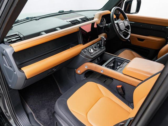ディフェンダー １１０Ｘ－ダイナミックＨＳＥ　Ｄ３００　認定中古車　純正２０インチＡＷ　パノラミックルーフ　エアサス　前席シートクーラー　シートヒーター　ＭＥＲＩＤＩＡＮ　メモリ付きパワーシート　３Ｄサラウンドカメラ　サイドステップ　３Ｄサラウンドカメラ（59枚目）