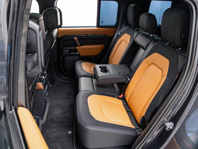 ディフェンダー １１０Ｘ－ダイナミックＨＳＥ　Ｄ３００　認定中古車　純正２０インチＡＷ　パノラミックルーフ　エアサス　前席シートクーラー　シートヒーター　ＭＥＲＩＤＩＡＮ　メモリ付きパワーシート　３Ｄサラウンドカメラ　サイドステップ　３Ｄサラウンドカメラ（62枚目）
